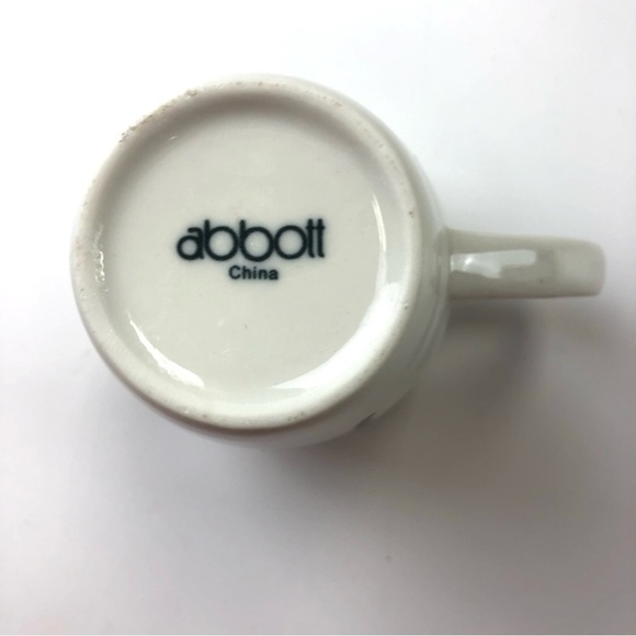 Abbott white ceramic Bee mug - Picture 5 of 8
